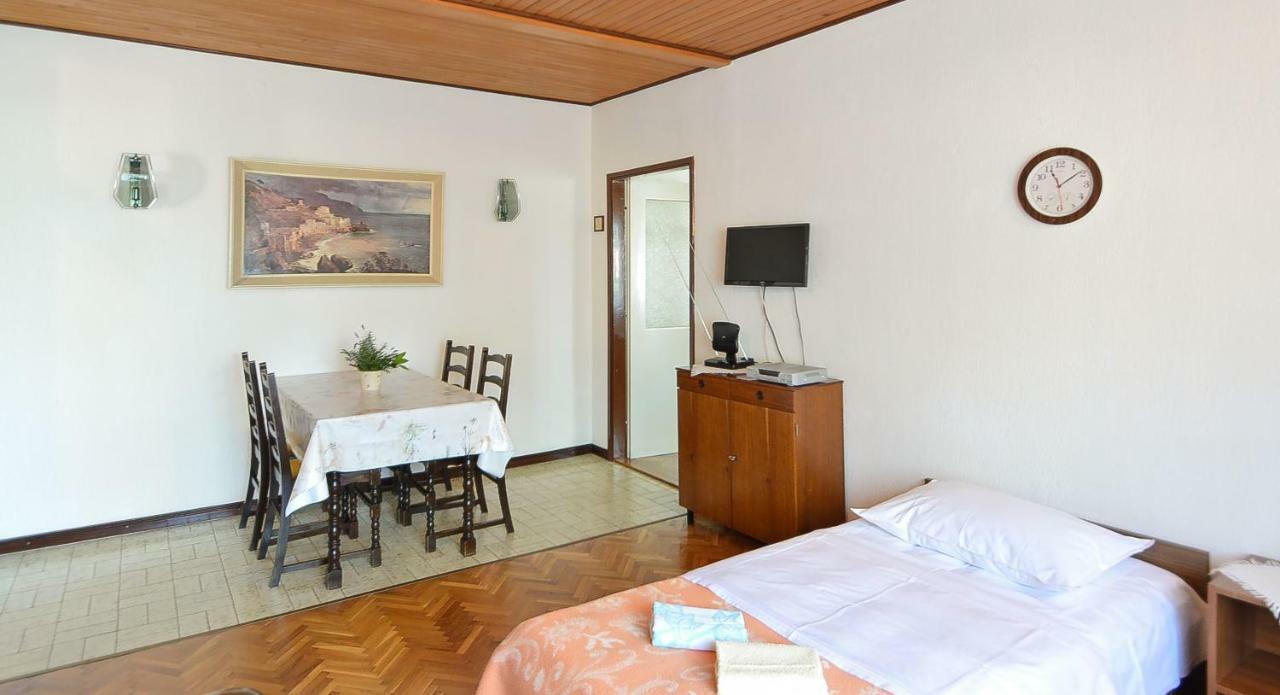 Apartments Rada Novi Vinodolski Exterior photo